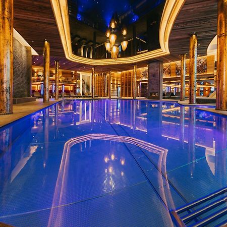 Ortner'S Resort باد فسينغ المظهر الخارجي الصورة The pool at the Aqua Dome