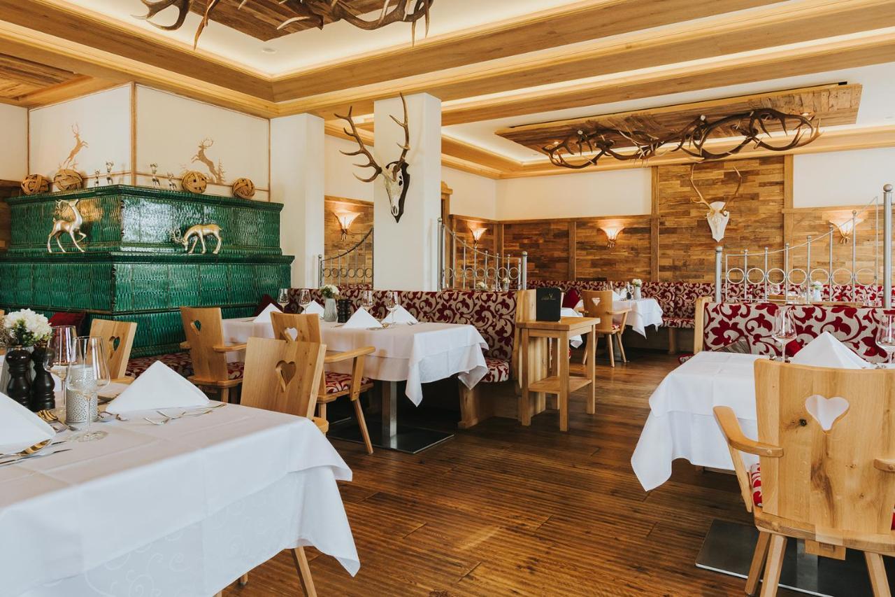 Ortner'S Resort باد فسينغ المظهر الخارجي الصورة Restaurant in the Hotel Axelmannstein