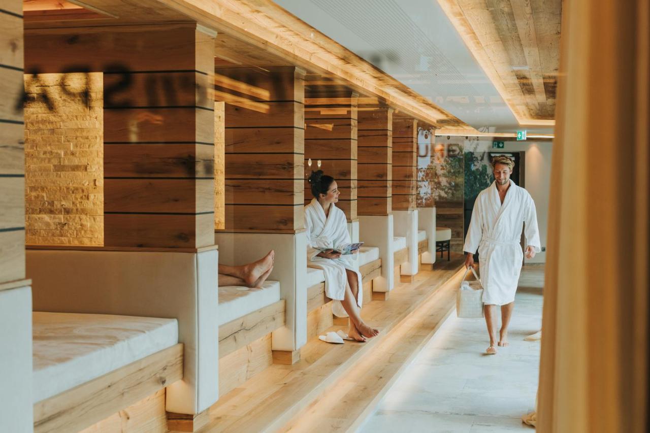 Ortner'S Resort باد فسينغ المظهر الخارجي الصورة The spa at the Hotel de la Paix